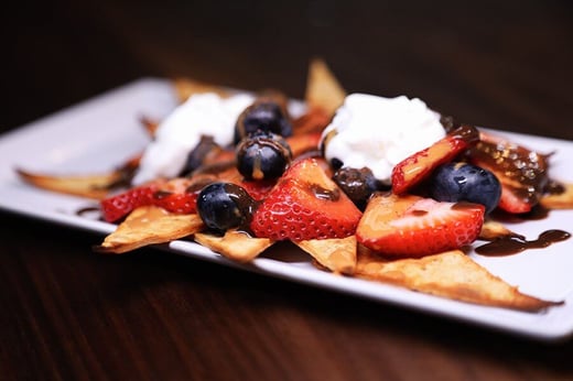 healthy dessert nachos