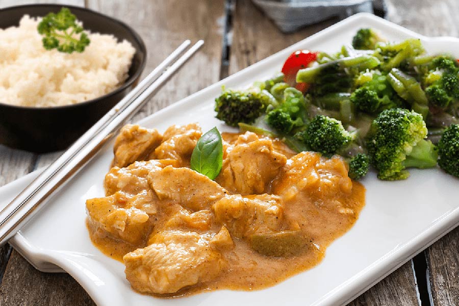 Easy and Delicious Sheet Pan Cashew Chicken