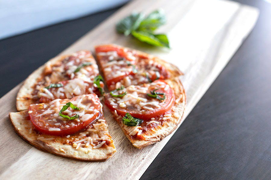 Delicious Low-carb Margherita Pizza